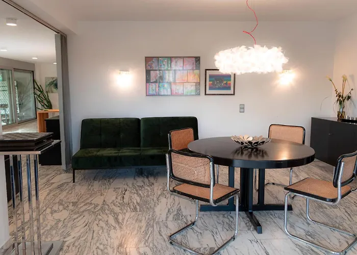 Chez Christine Apartment